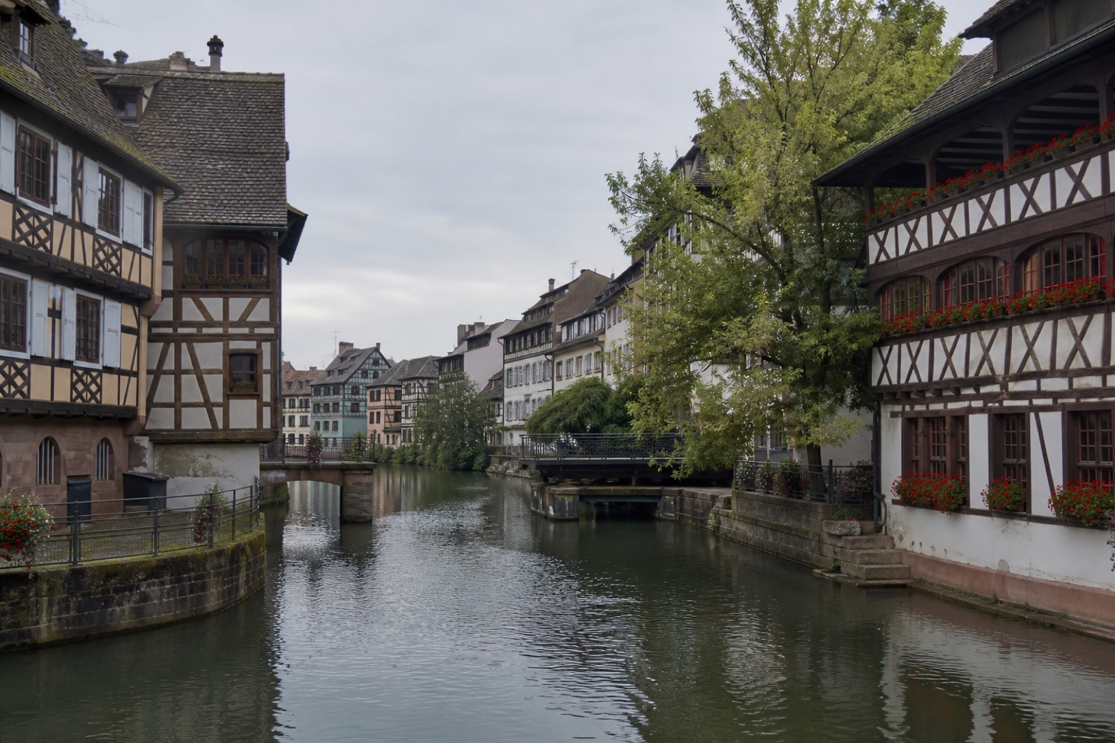 Strasbourg, théâtre habituel des discussions européennes sur les crises extérieures.